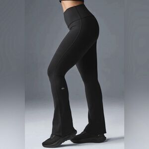 Alo Yoga Airbrush High-Waisted Bootcut Leggings Women’s Small Black Full Length